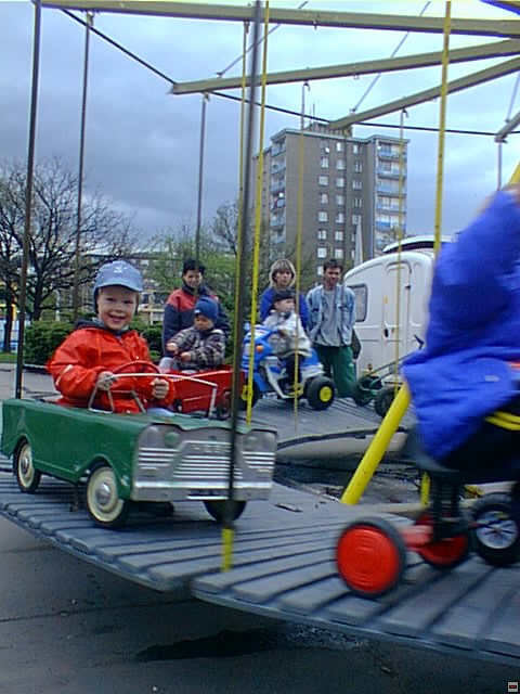 2001_0428_01.jpg