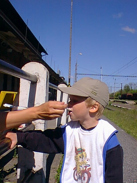2001_0512_02.jpg