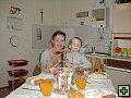 thn_2001_1224_01.jpg