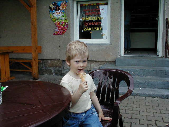 2002_0508_37.jpg