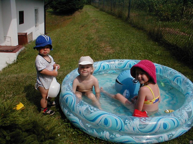 2002_0710_04.jpg
