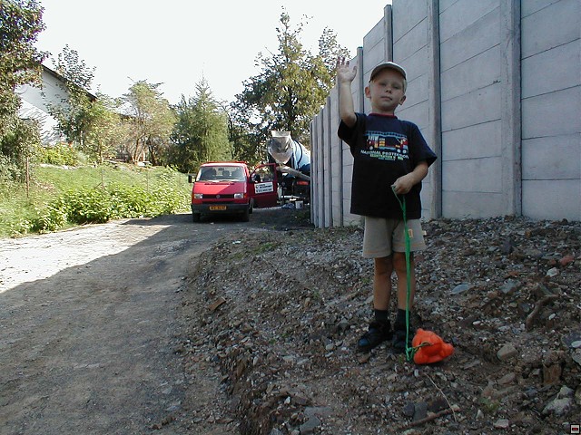 2002_0908_06.jpg