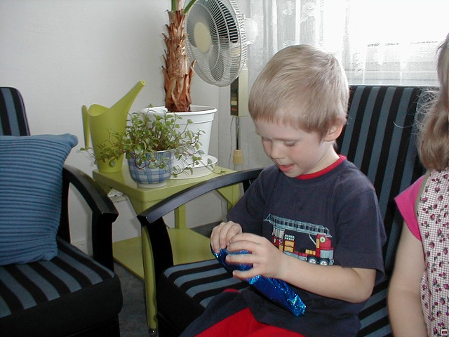2003_0417_04.jpg